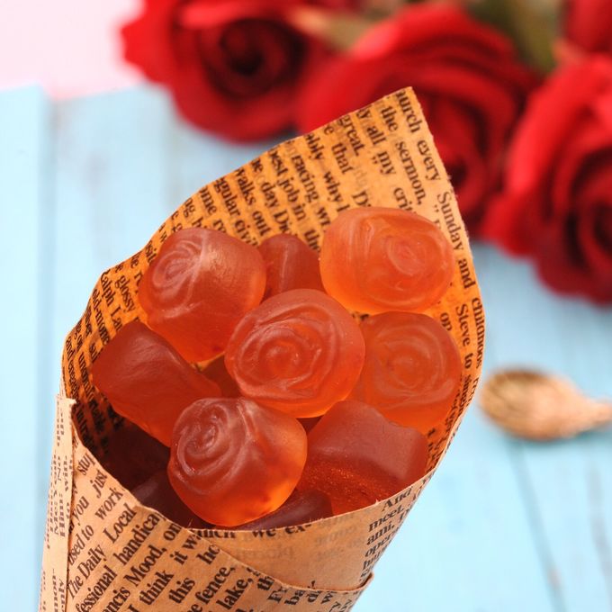 Piel que mejora el caramelo gomoso de la pectina suave de la jalea con forma de la flor del extracto de Rose